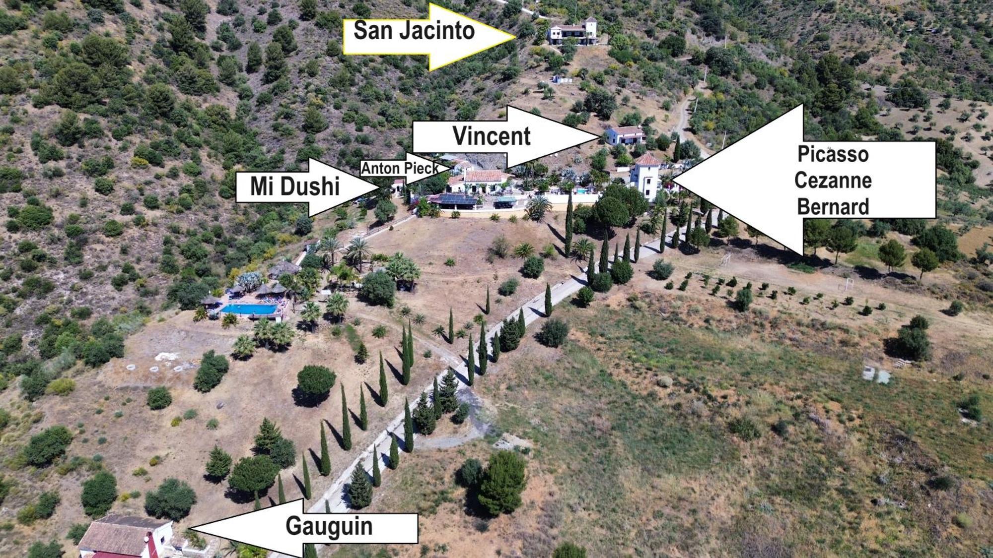Tiny House 12M2 In Holiday Park With 55 M2 Pool Tolox Bagian luar foto