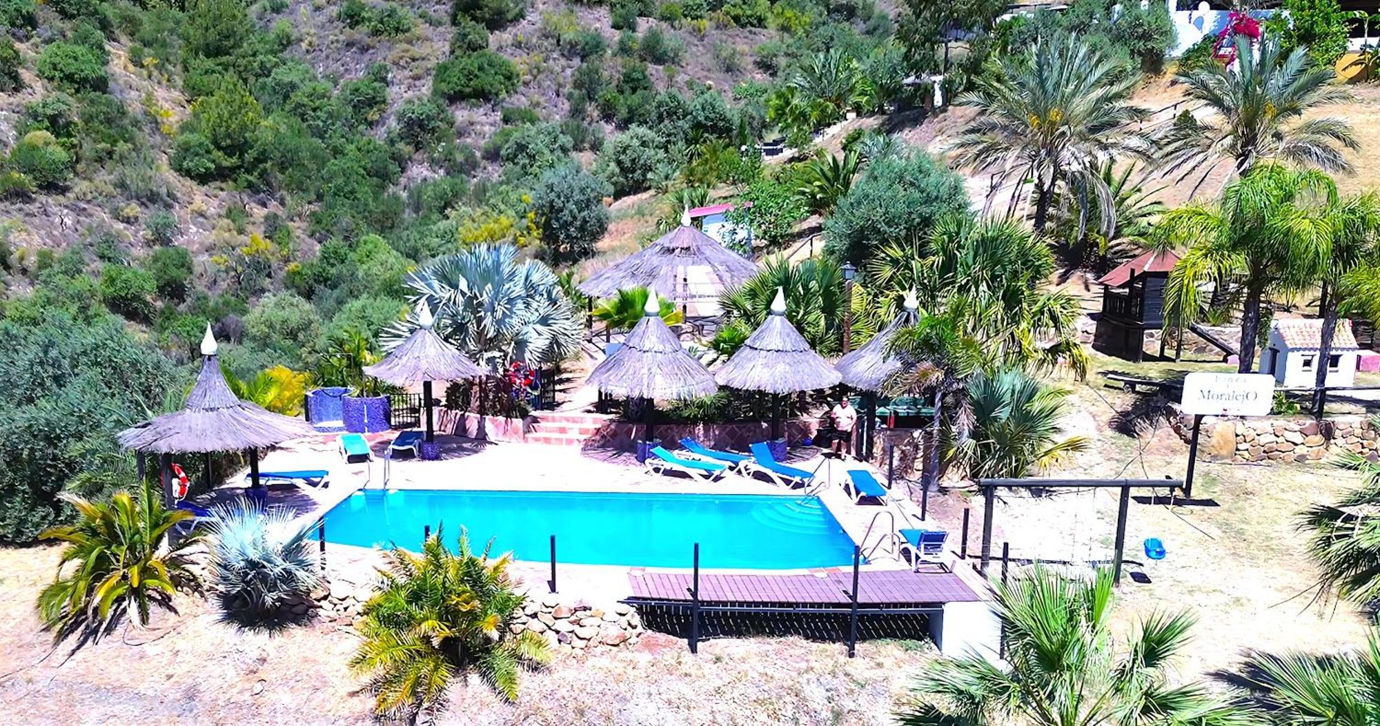 Tiny House 12M2 In Holiday Park With 55 M2 Pool Tolox Bagian luar foto
